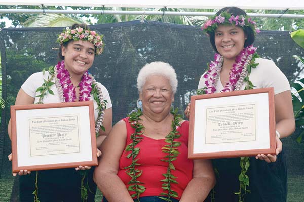 Sisters receive Hana public service award