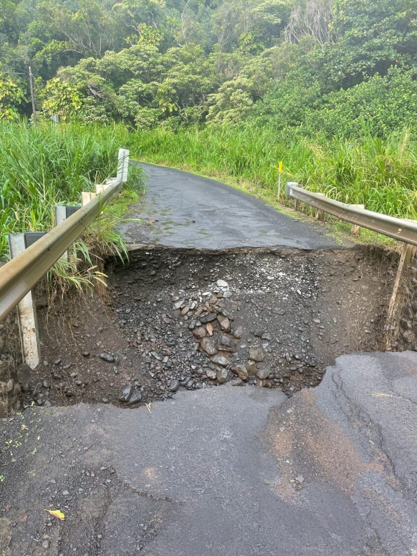 Update: Dept of Public Works crews clear portion of Pi`ilani Highway but road remains closed  MM 31 – 39